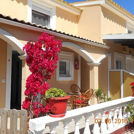 Villa Eleni Holidays Resort With Swimming Pool, 斯达林 外观 照片
