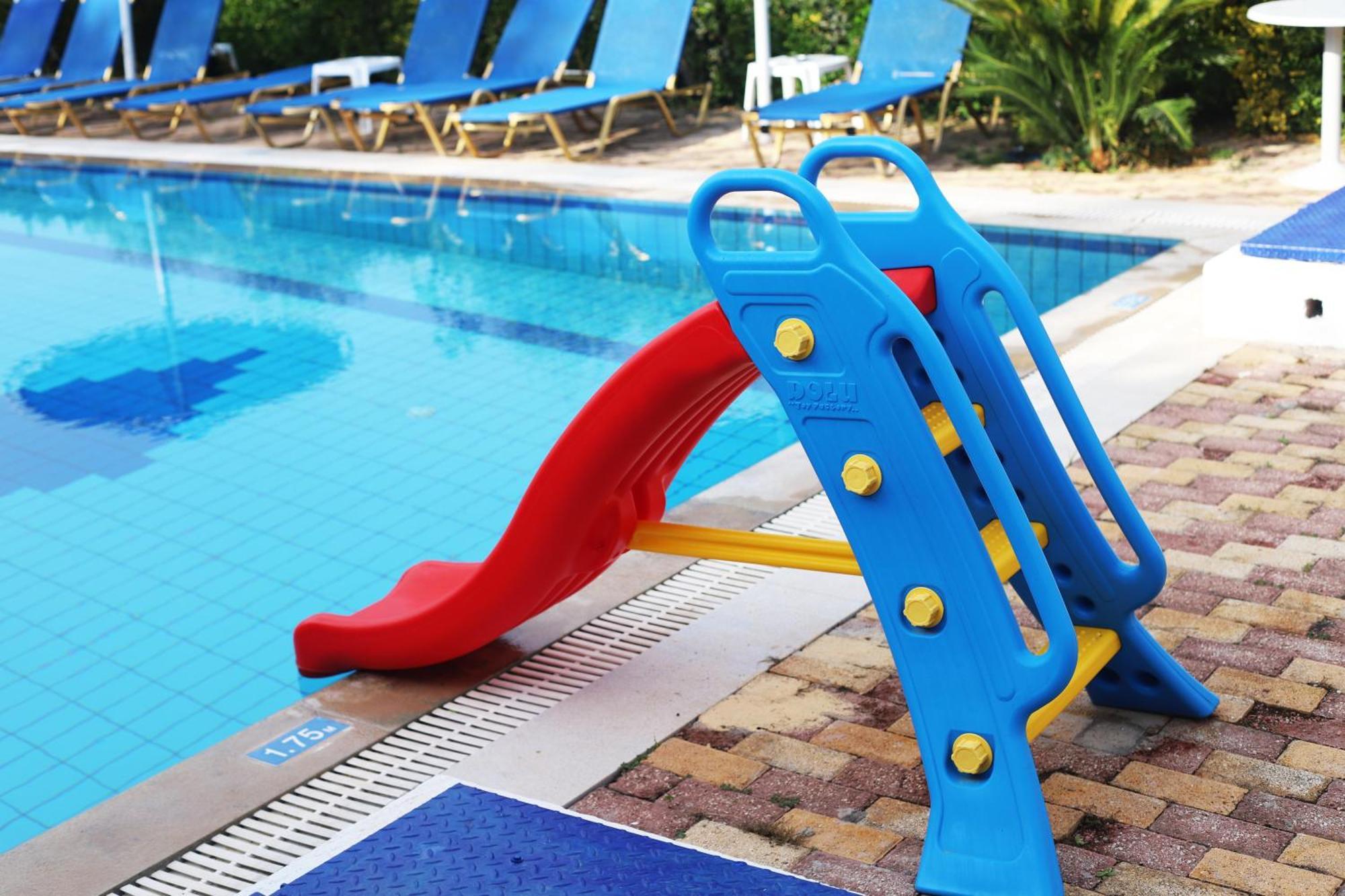 Villa Eleni Holidays Resort With Swimming Pool, 斯达林 外观 照片