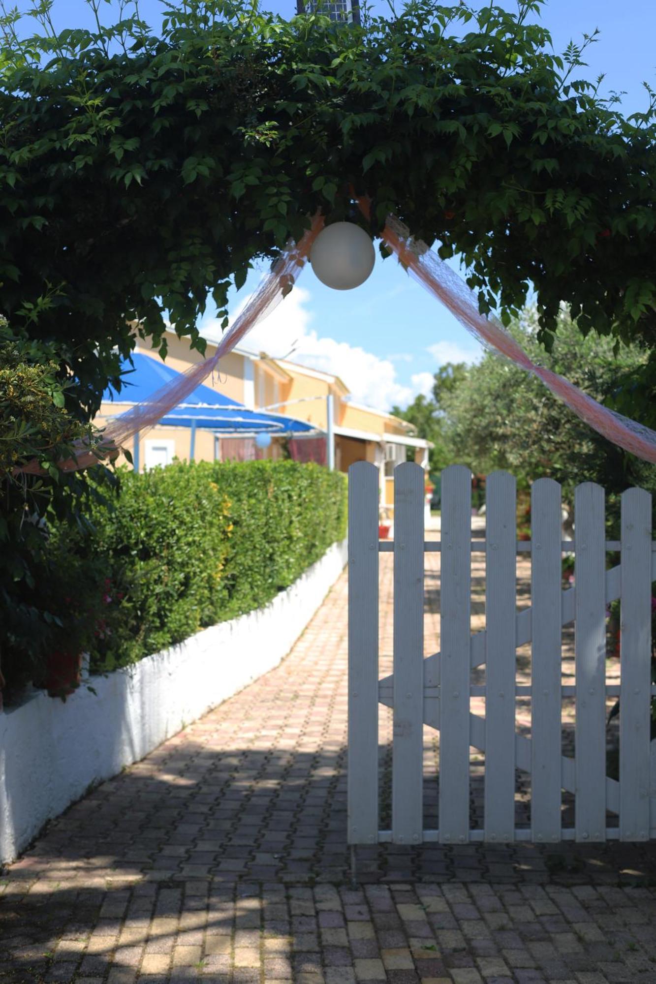 Villa Eleni Holidays Resort With Swimming Pool, 斯达林 外观 照片